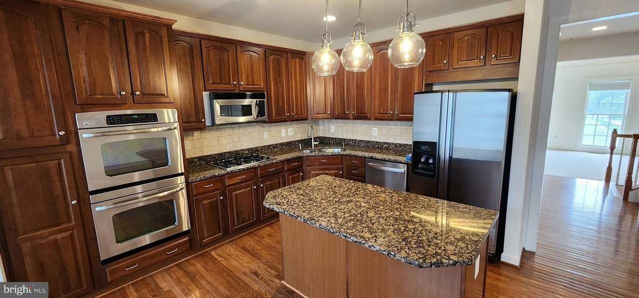 23812 Burdette Forest Rd - Photo 6 of 36