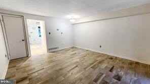 1805 Dutch Village Dr - Photo 4 of 11
