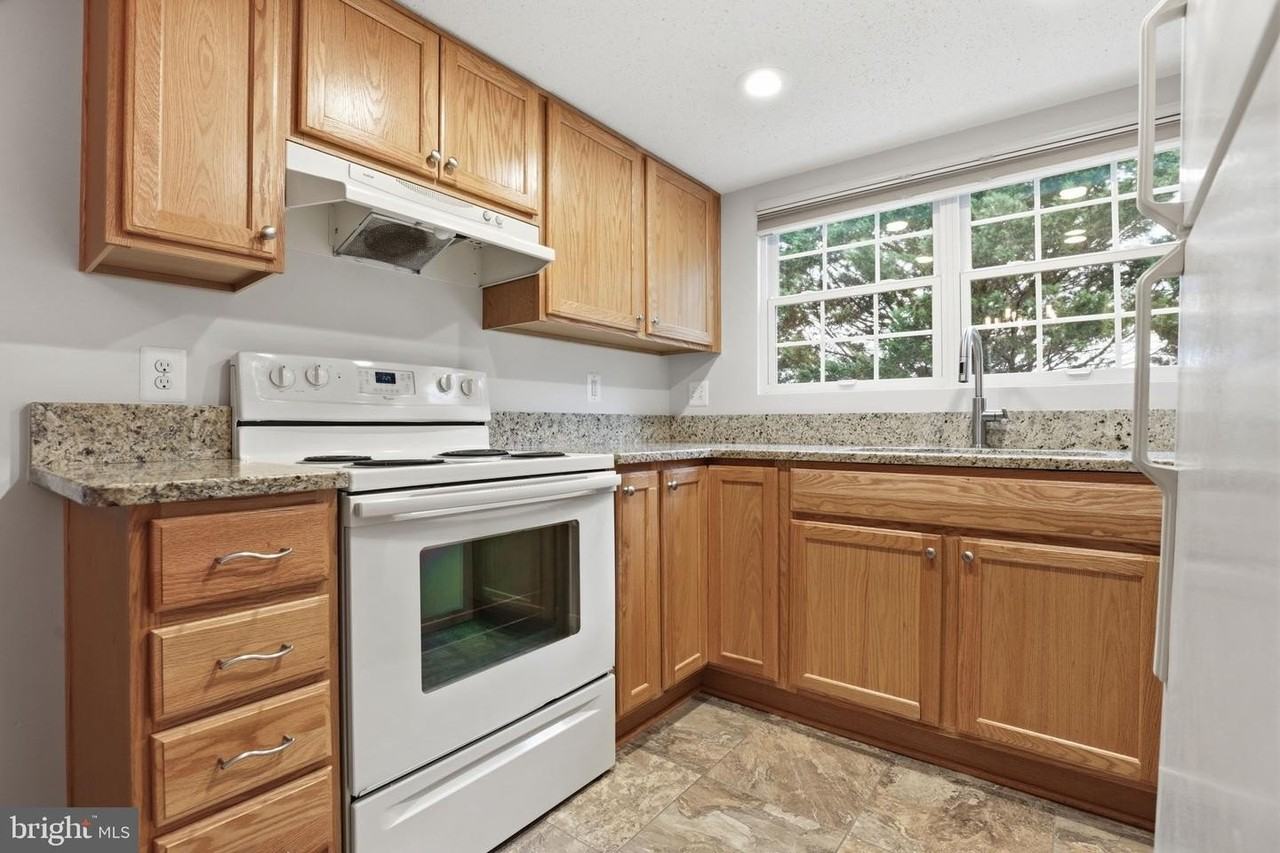 119 Fort Evans Rd Se - Photo 6 of 28