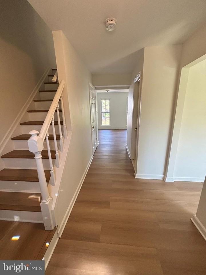 2900 Madeira Ct - Photo 4 of 20