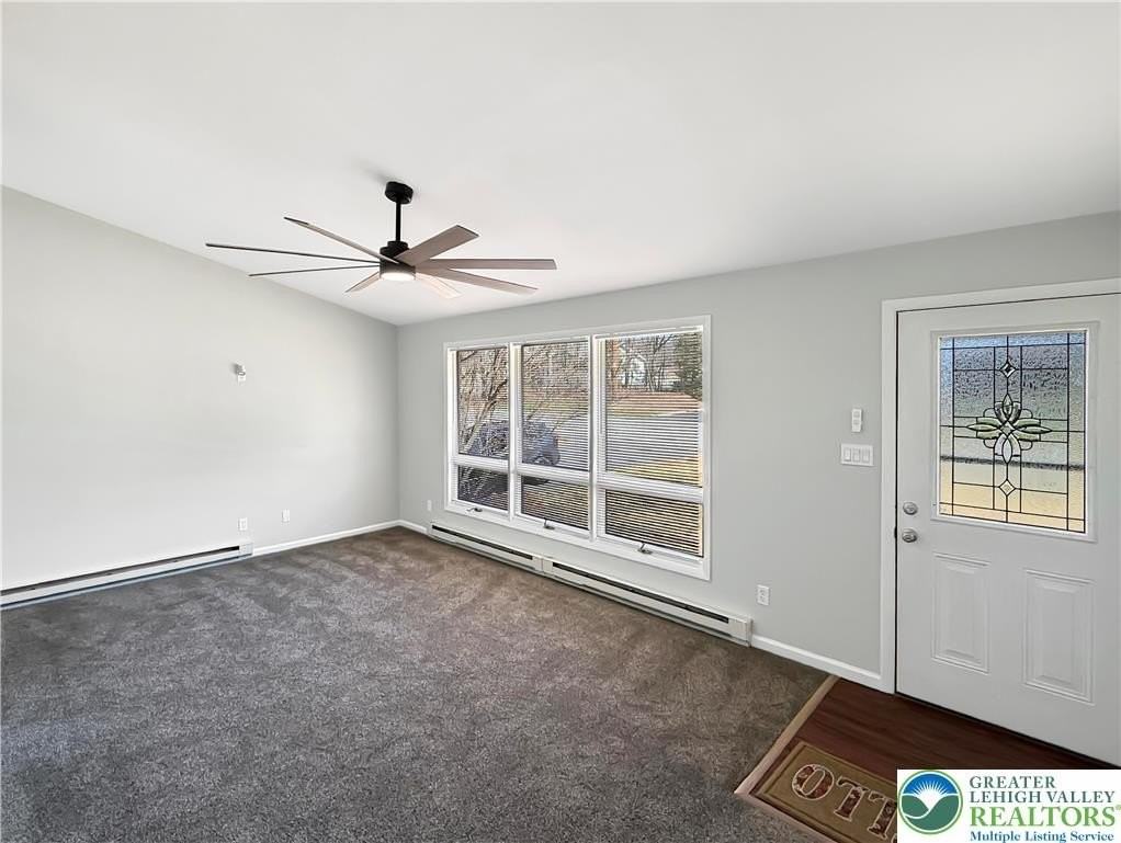 308 Hemlock Ln - Photo 6 of 19