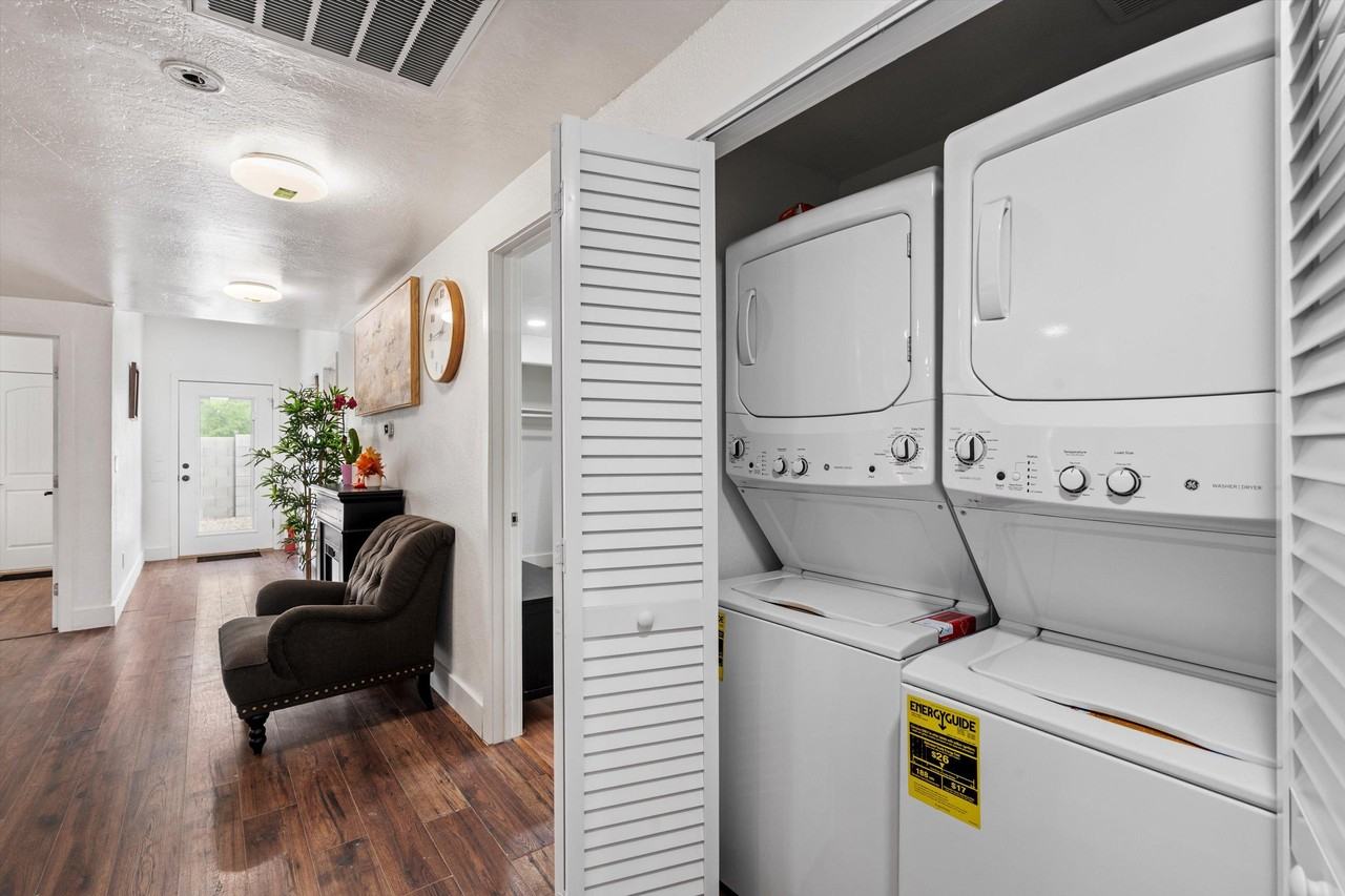 N 32nd St - Photo 7 of 38