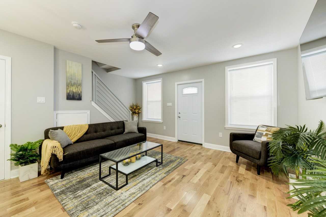 Addison St - Photo 2 of 20