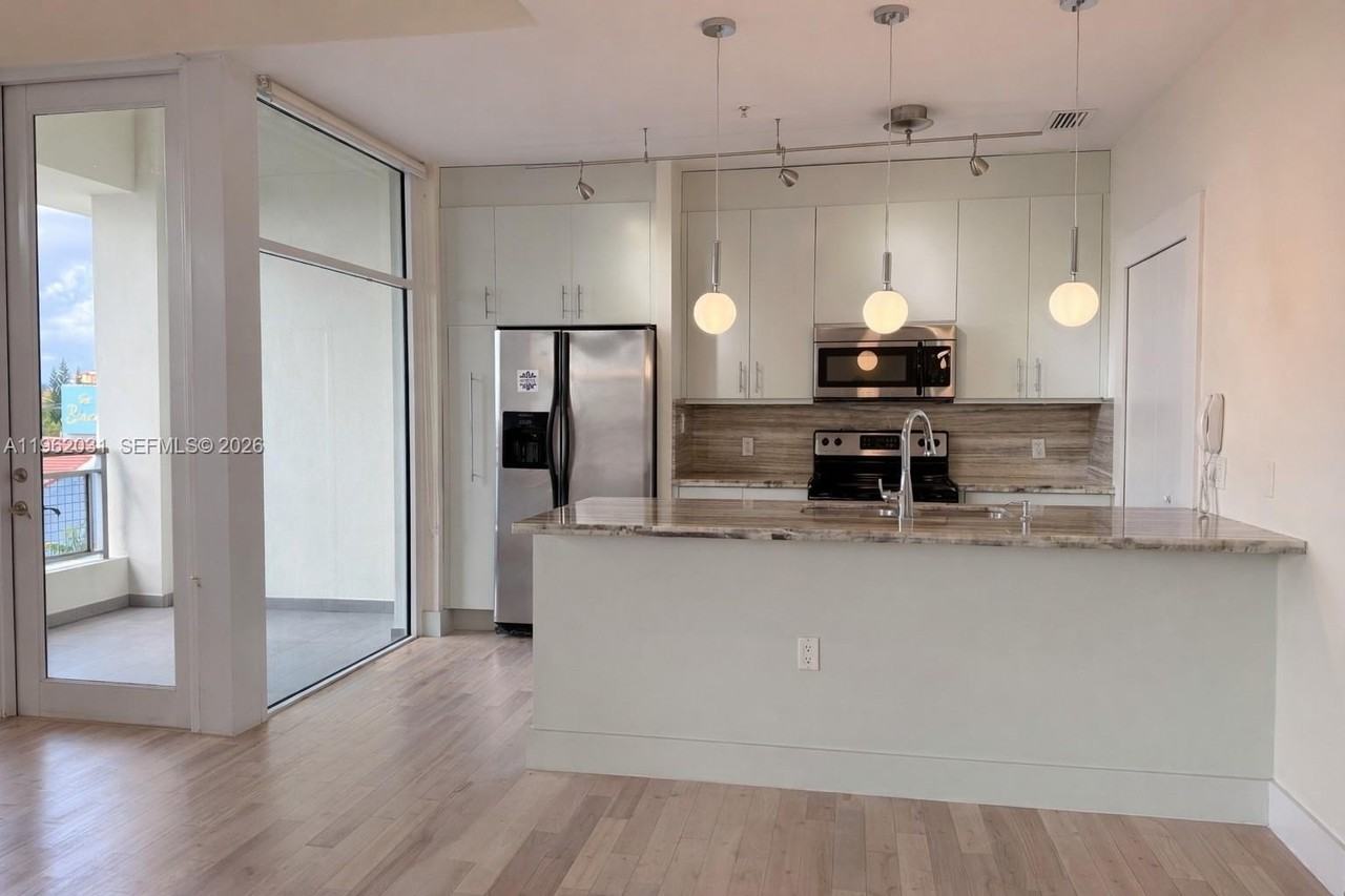 6701 Biscayne Blvd #303