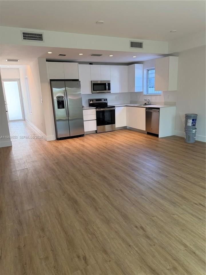 2800 Sw 5th St #2800 - Photo 2 of 10