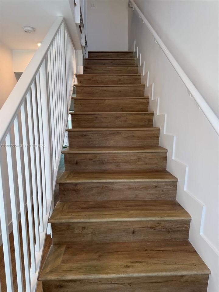 2802 Sw 5th St #2802 - Photo 5 of 10