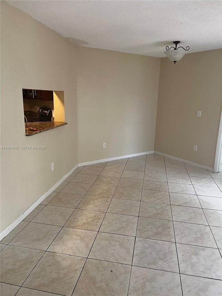 802 Constitution Dr #802B - Photo 4 of 11