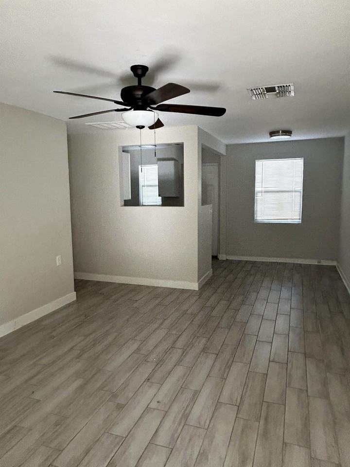 722 East Turney Avenue - Photo 3 of 16