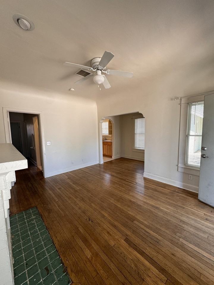 Garfield Court - Photo 3 of 33