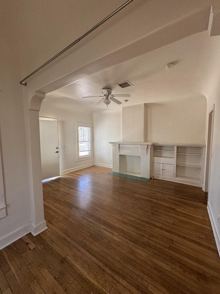 Garfield Court - Photo 4 of 33