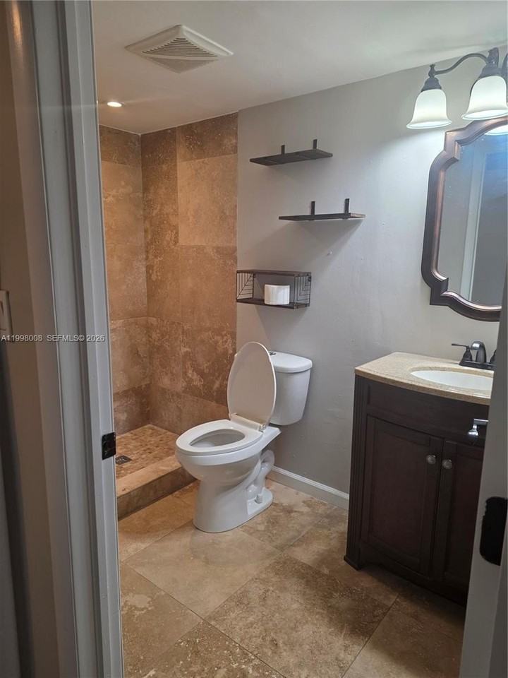 9500 Sw 3rd St #259 - Photo 4 of 10