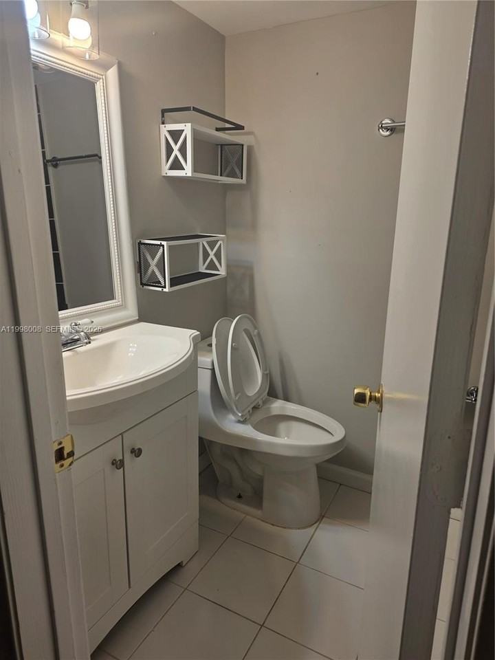 9500 Sw 3rd St #259 - Photo 5 of 10