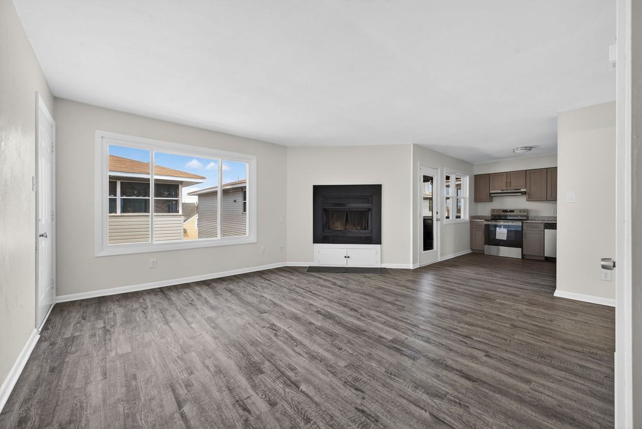 1415 East Ocean View Avenue - Photo 3 of 15