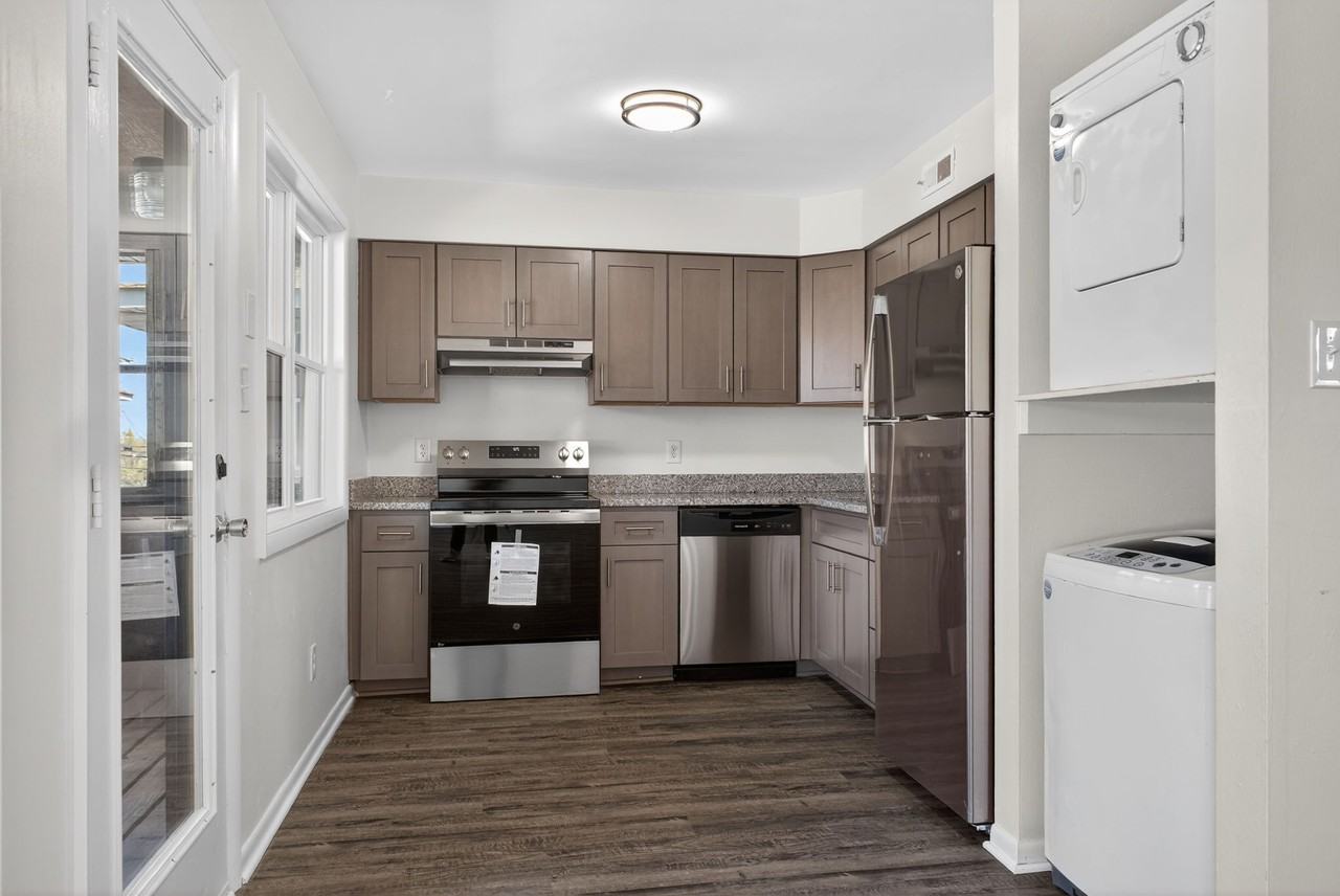 1415 East Ocean View Avenue - Photo 5 of 15