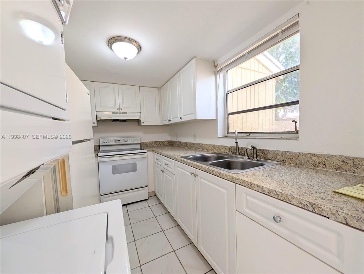 58 Sw 14th Ter - Photo 2 of 33