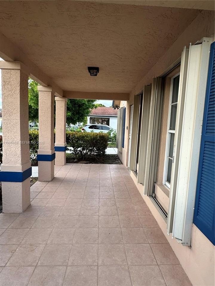 1139 Freshwater Lakes Dr #1139 - Photo 4 of 50