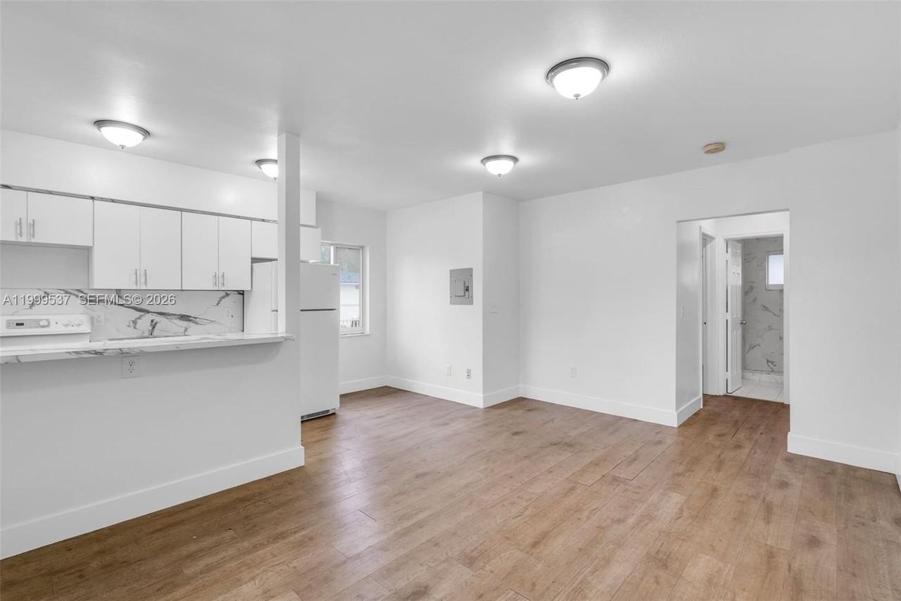 5549 Ne Miami Ct #1 - Photo 2 of 12