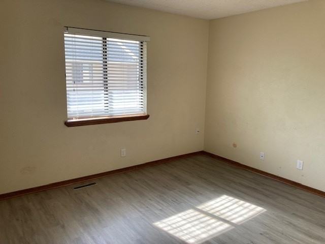 309 West Hedde Street - Photo 5 of 8