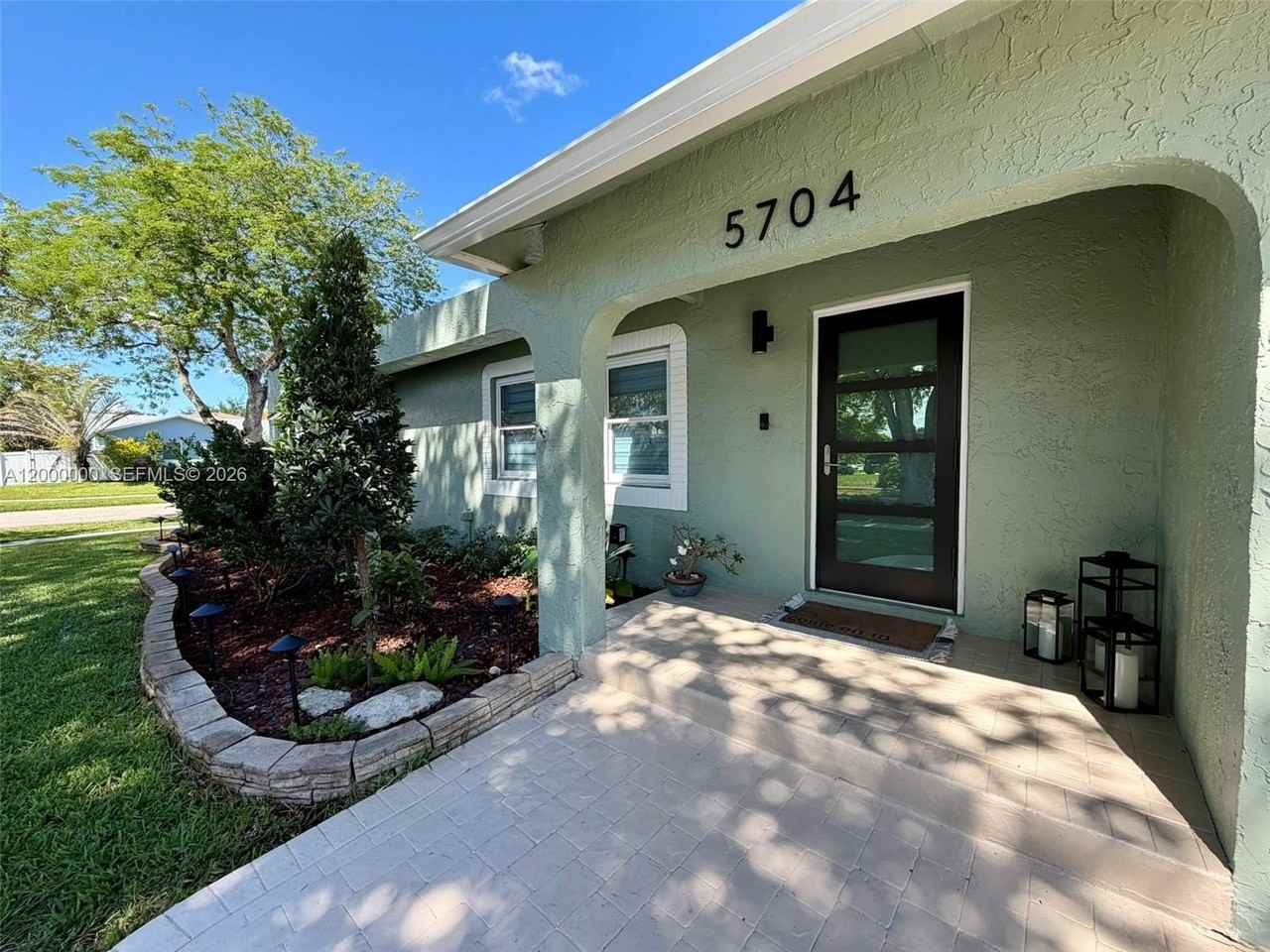 5704 Sw 116th Ave - Photo 5 of 49