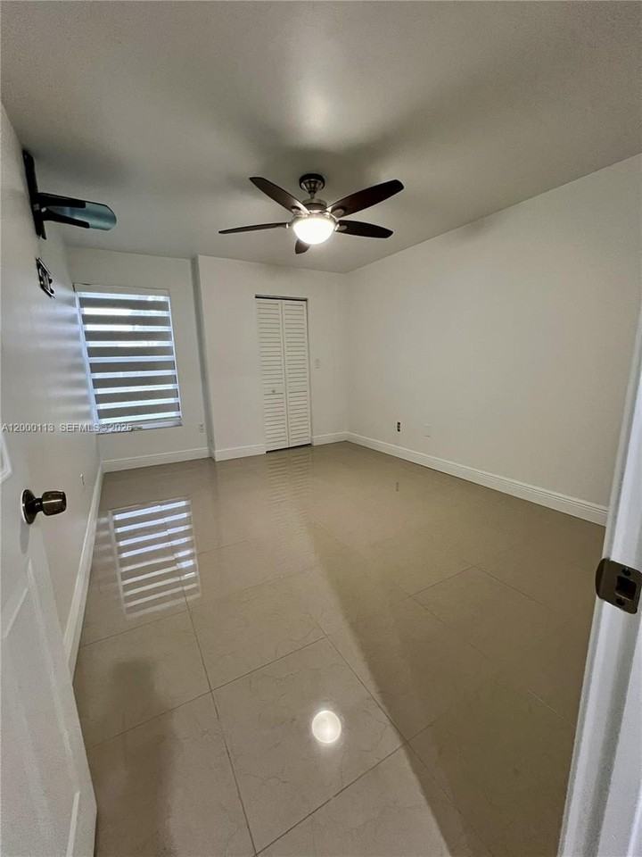 10356 Sw 11th Ter #2-24A - Photo 7 of 12