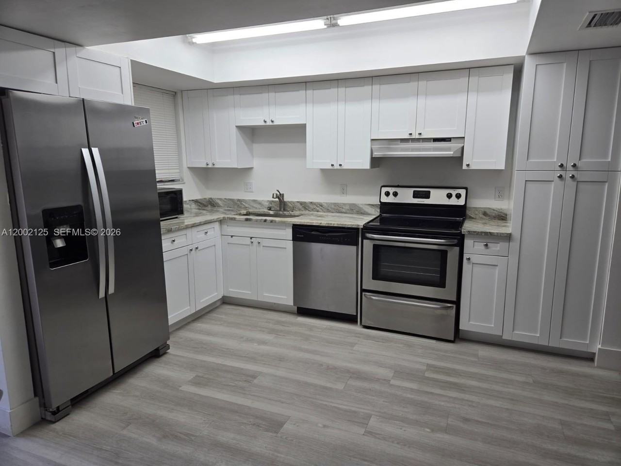 3154 Via Poinciana #308 - Photo 2 of 6