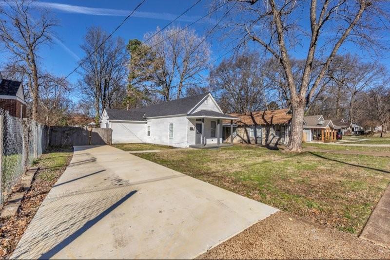 857 Pope St - Photo 3 of 18