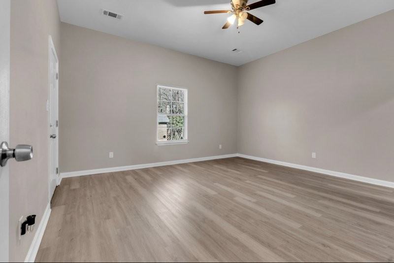 857 Pope St - Photo 4 of 18