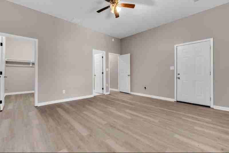 857 Pope St - Photo 6 of 18