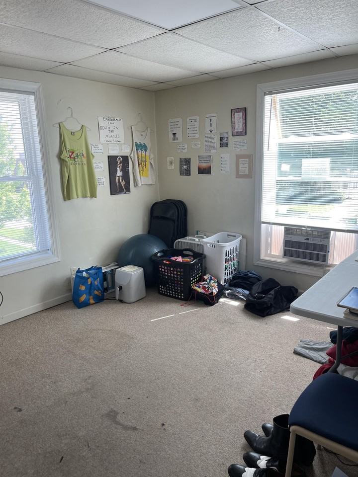 415 Boone St. - Photo 2 of 10