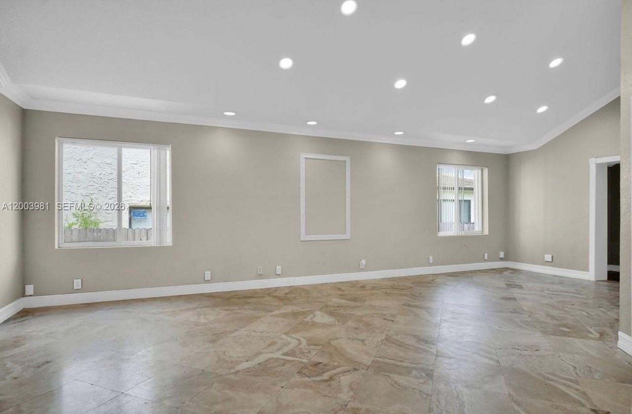 1630 Van Buren St - Photo 5 of 13