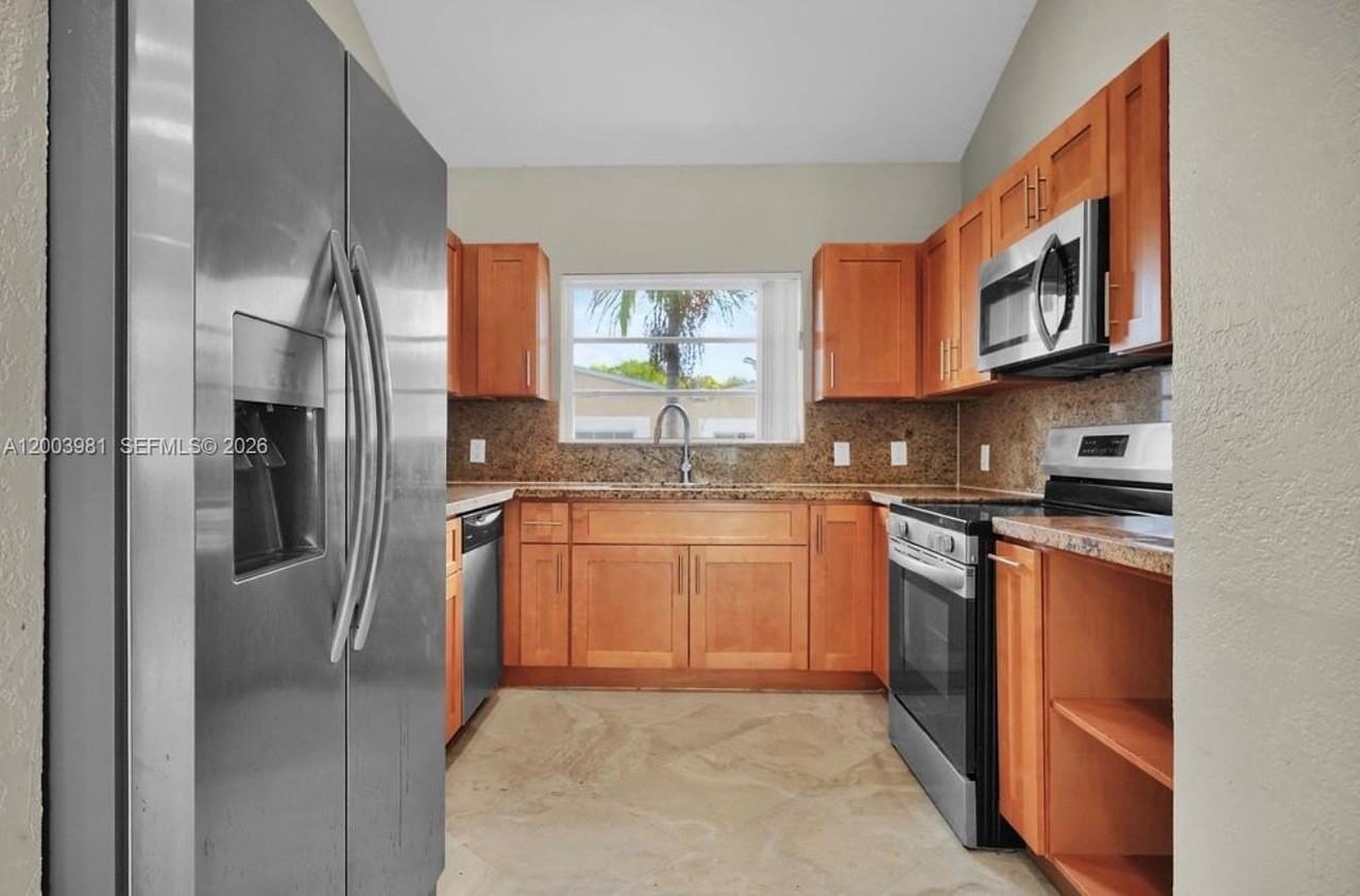 1630 Van Buren St - Photo 6 of 13