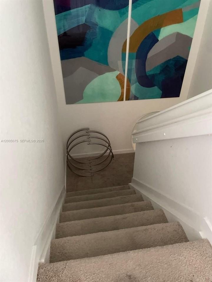 1281 Ne 3rd Ave #1281 - Photo 4 of 14