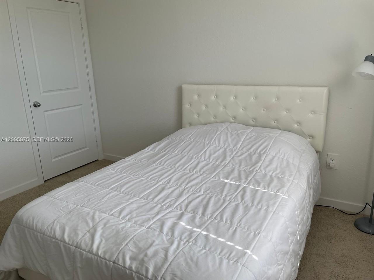 1281 Ne 3rd Ave #1281 - Photo 7 of 14