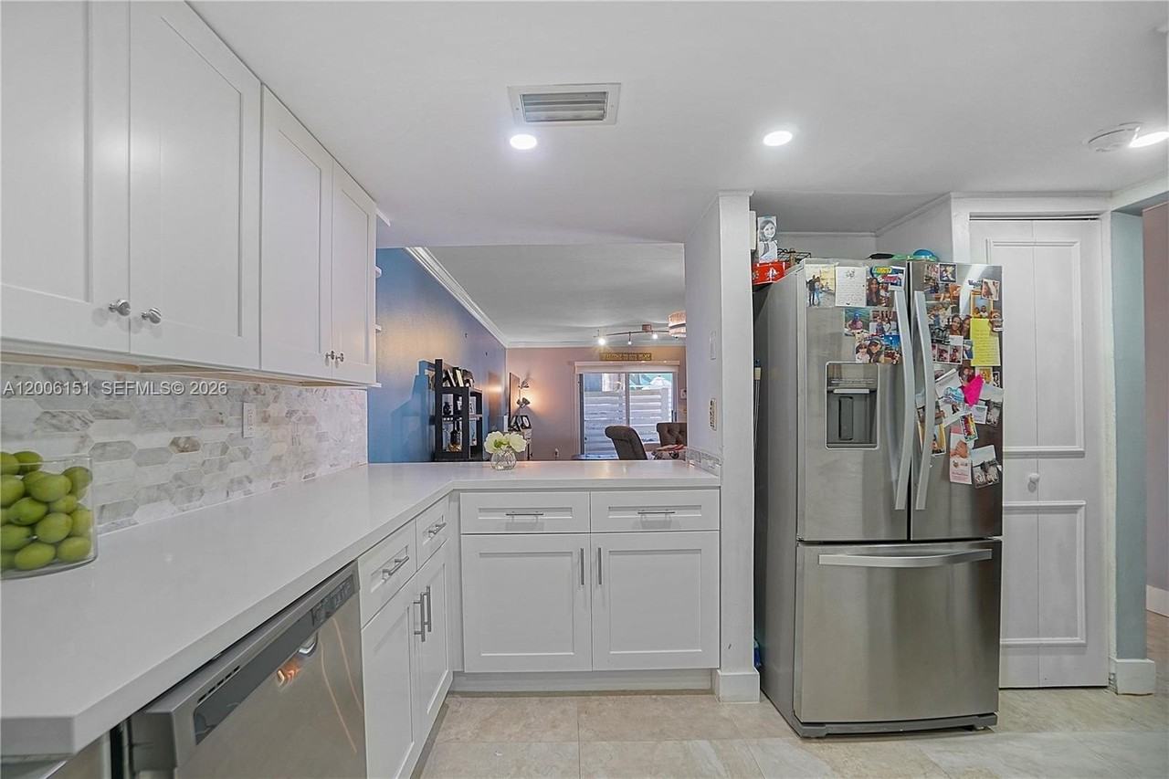 14330 Sw 97th Ln #0 - Photo 2 of 28