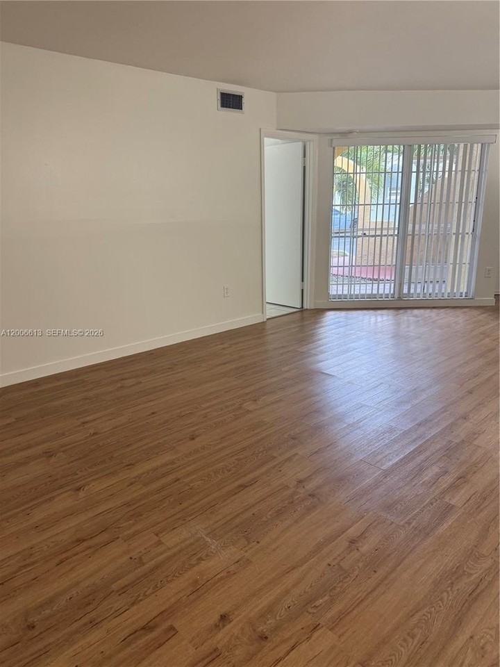 15675 Sw 74th Circle Dr #5 - Photo 4 of 22