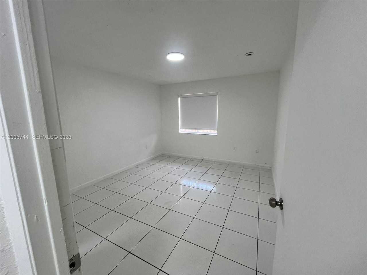 15741 Nw 40th Ct #B - Photo 7 of 10