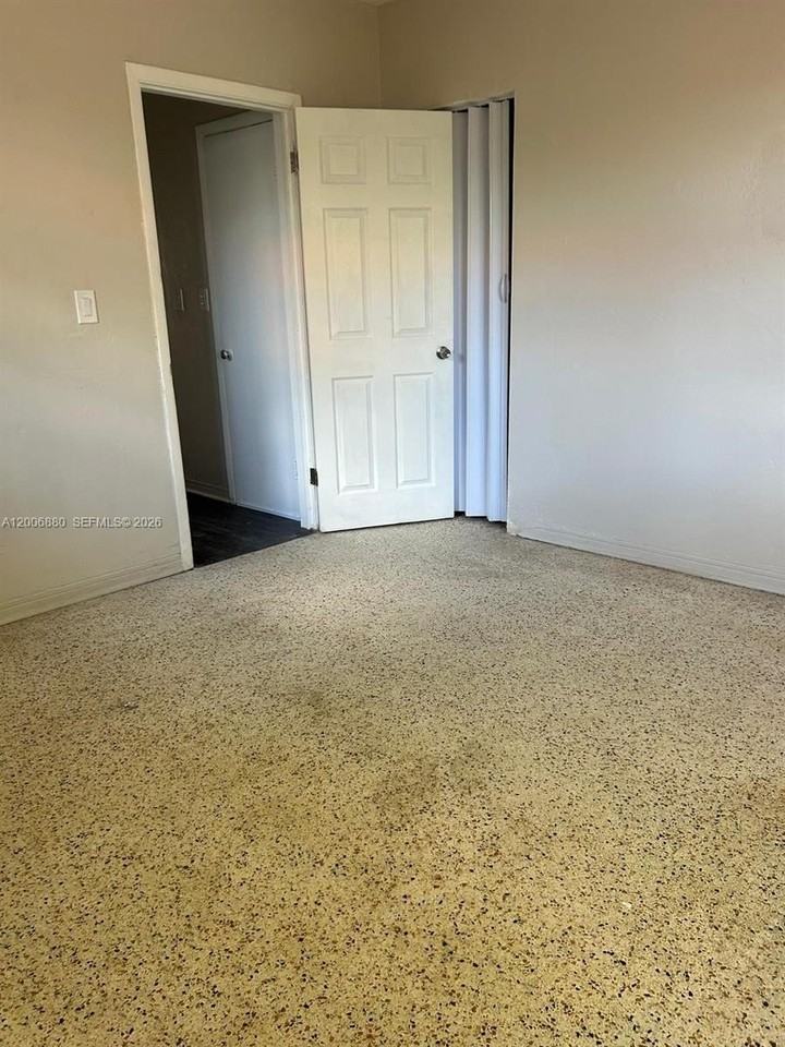 1743 Nw 15th St #1743 - Photo 5 of 7
