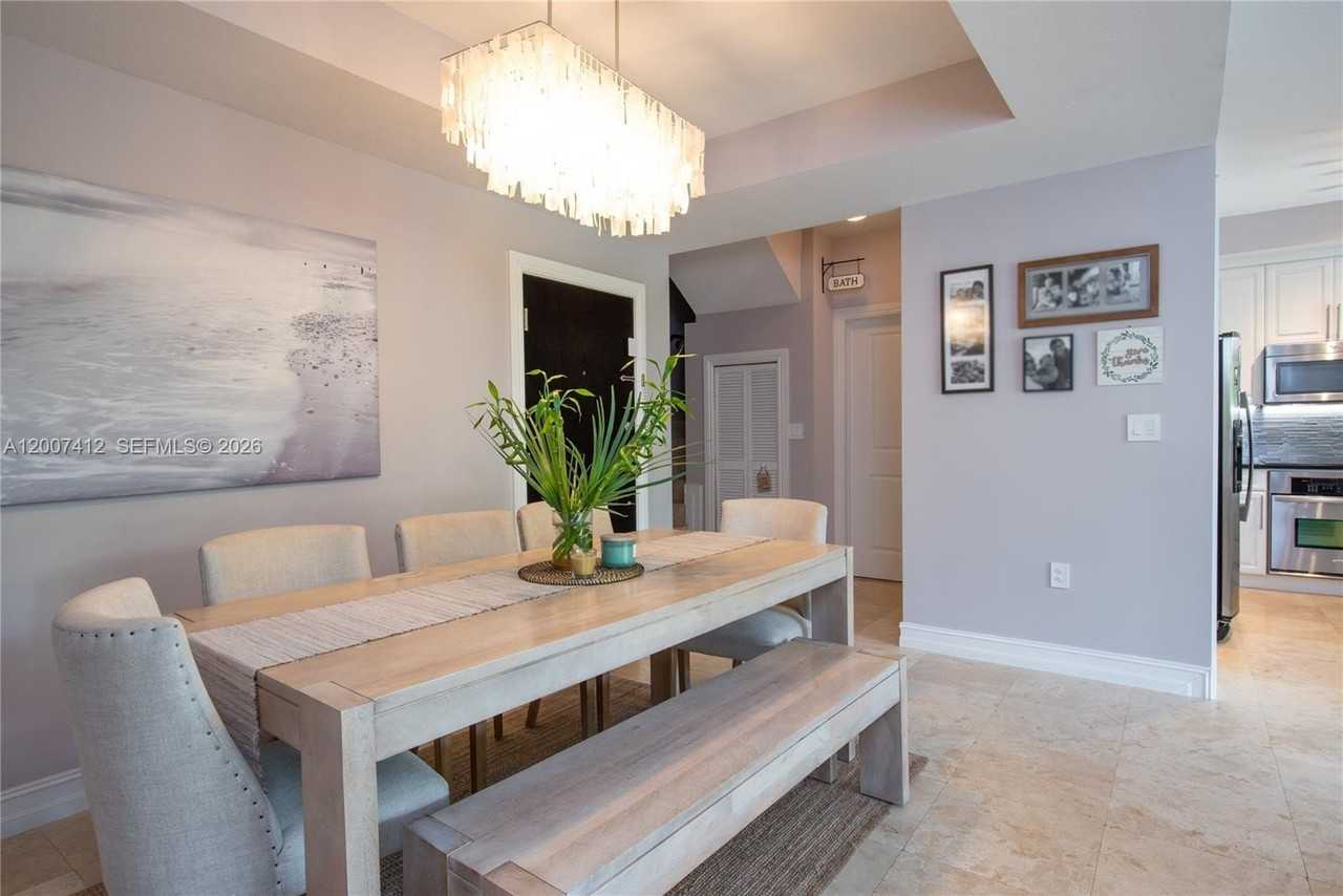 1650 Galiano St #TH14 - Photo 5 of 41