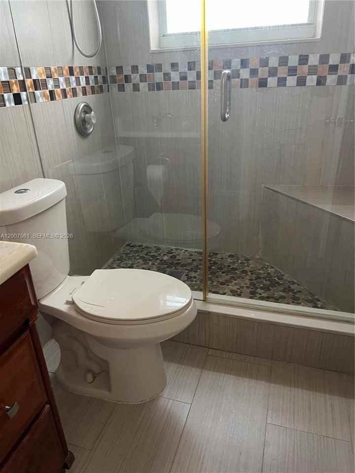 6805 Nw 75th St - Photo 6 of 33