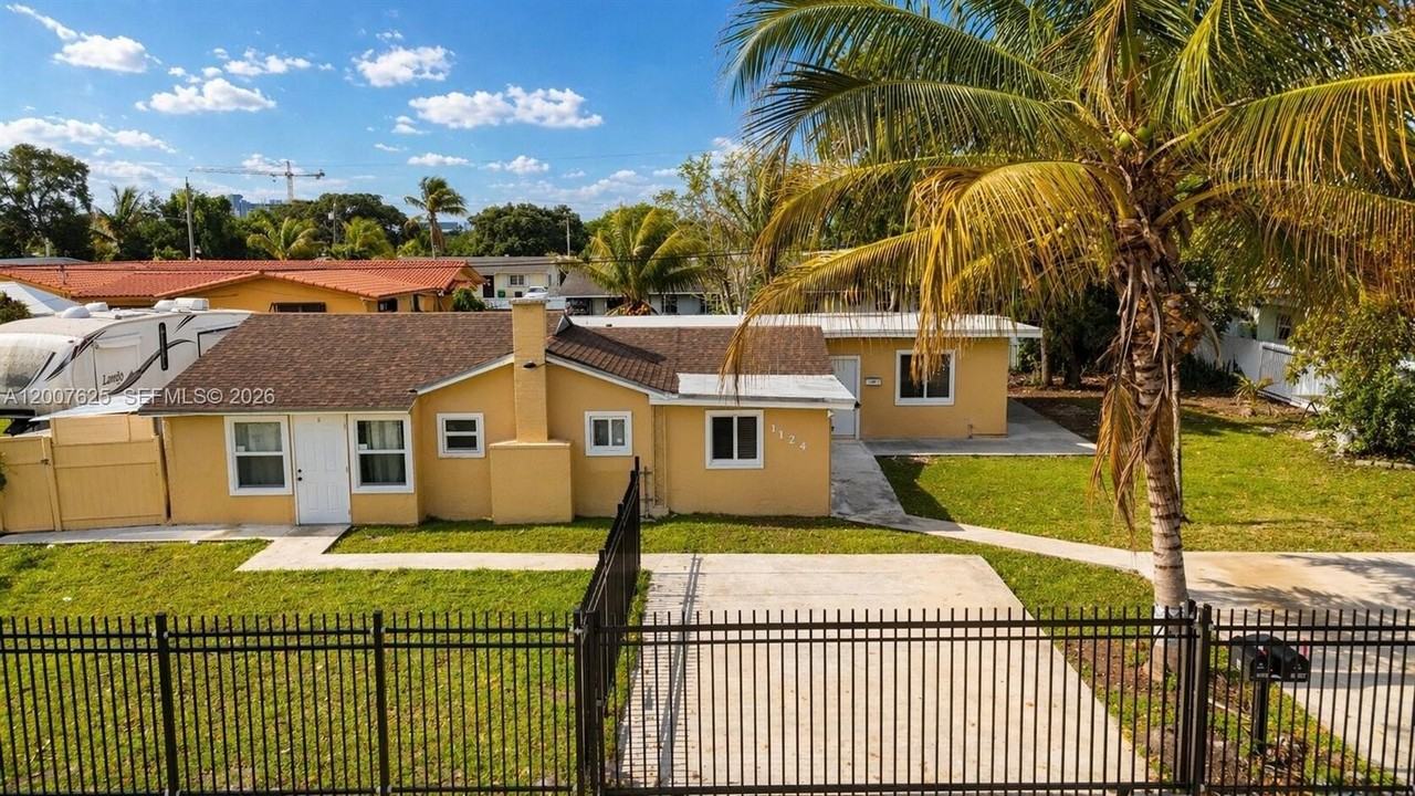1124 Nw 100th Ter #2 - Photo 2 of 43
