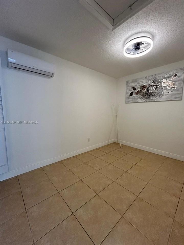 14731 Sw 170th Ter #1 - Photo 6 of 8