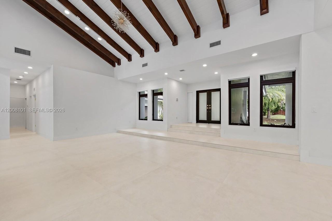 7460 Sw 179th St - Photo 4 of 50