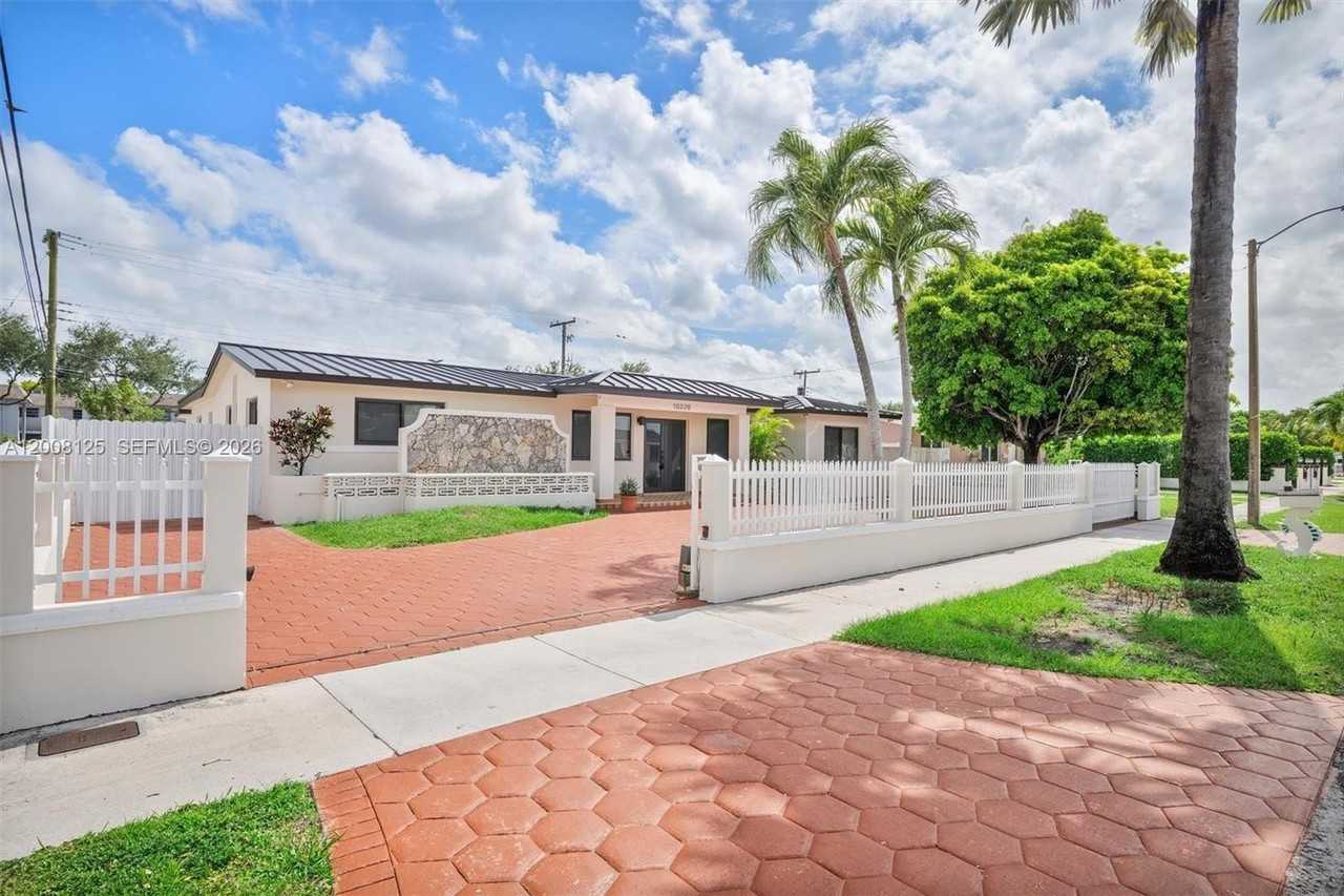 10320 Sw 38th Ter - Photo 2 of 18