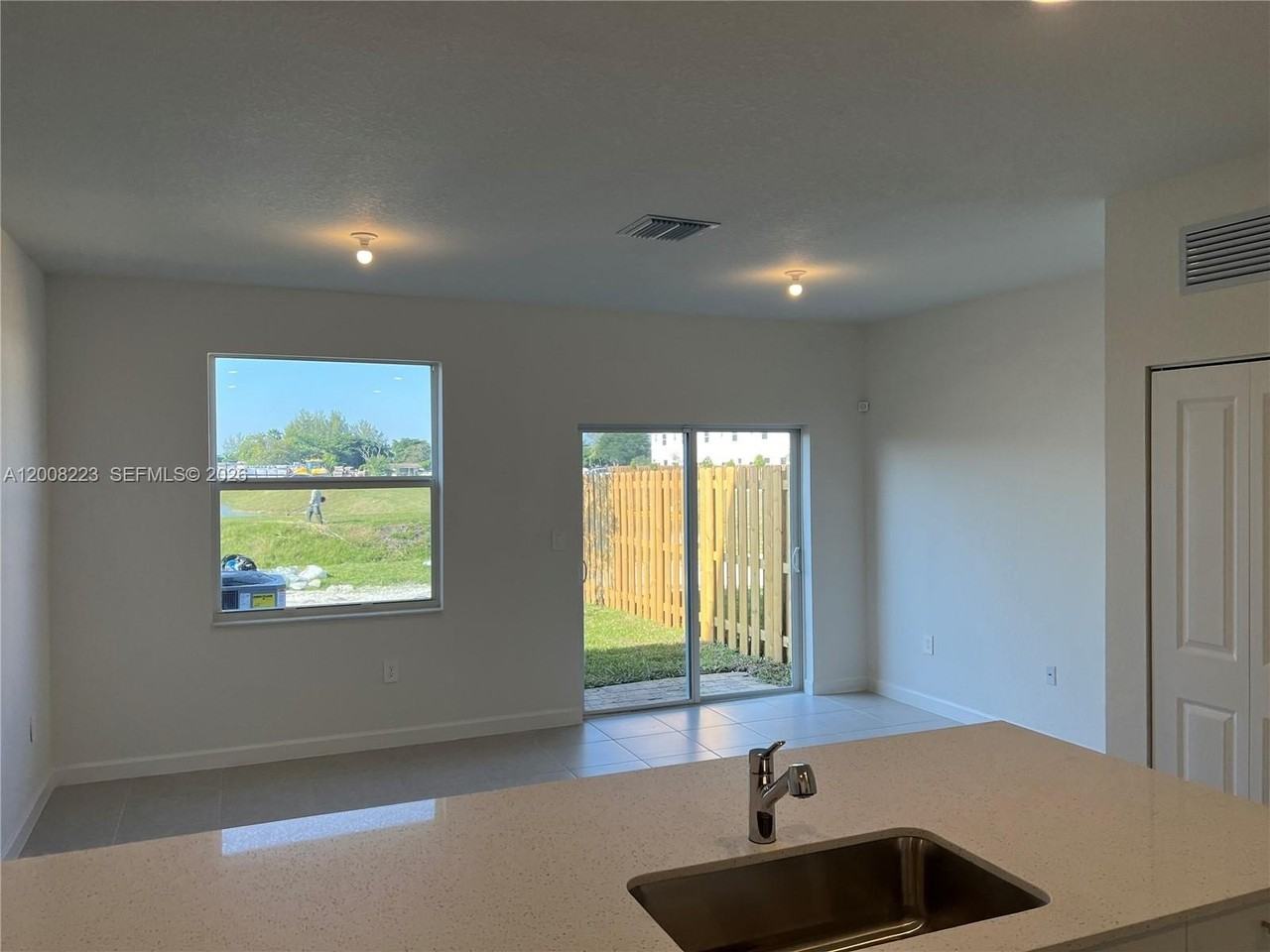 12436 Nw 23rd Ct #12436 - Photo 7 of 37