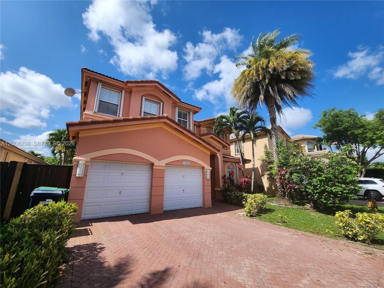 11480 Nw 82nd Ter - Photo 3 of 40