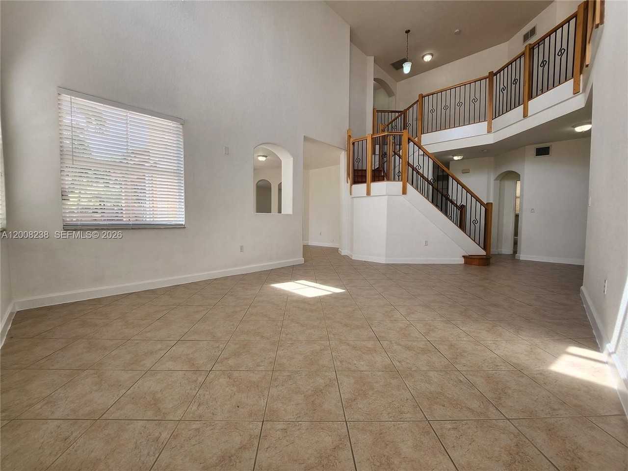 11480 Nw 82nd Ter - Photo 6 of 40