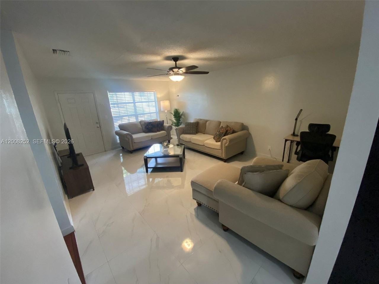 1740 Ne 56th St - Photo 7 of 25