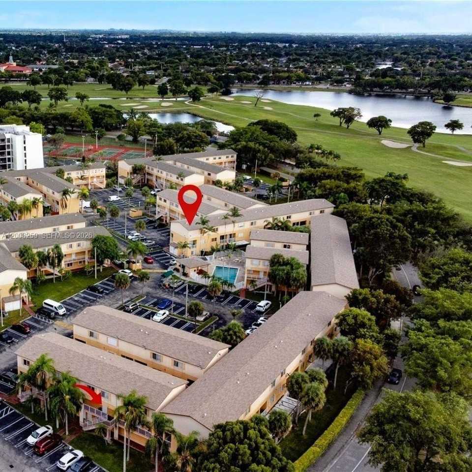 6235 Sw Kendale Lakes Cir #239