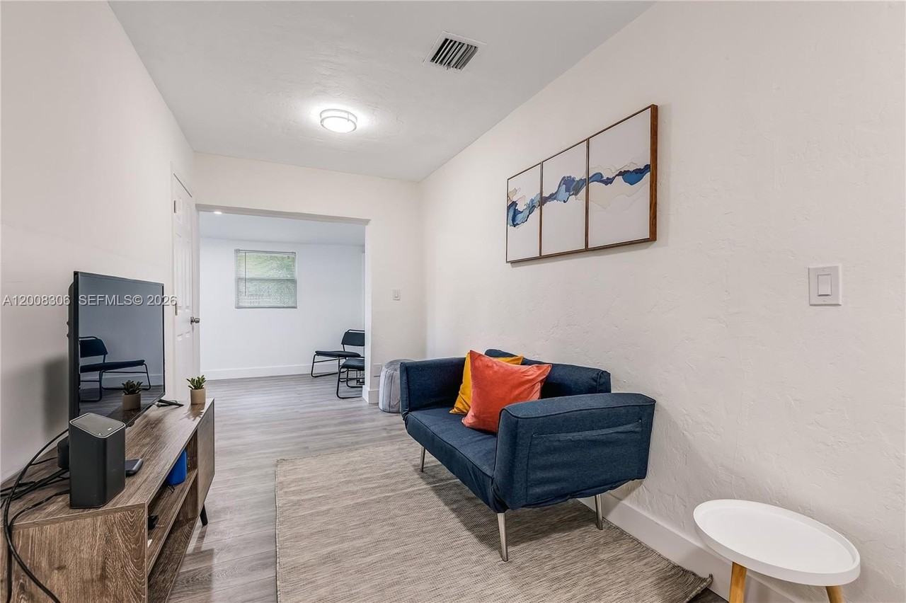 327 Ne 55th St #2 - Photo 2 of 14