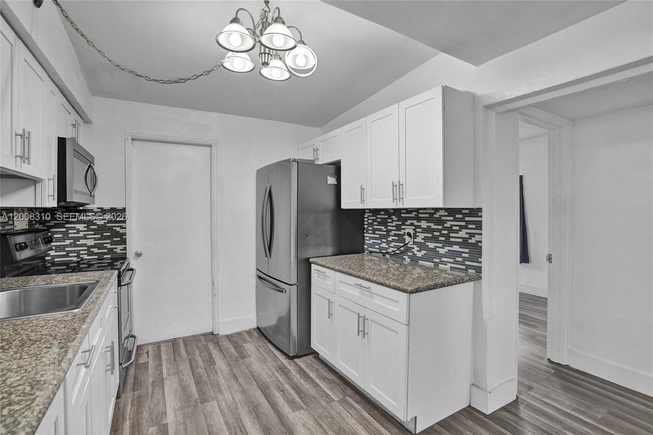 2100 Service Rd - Photo 6 of 20